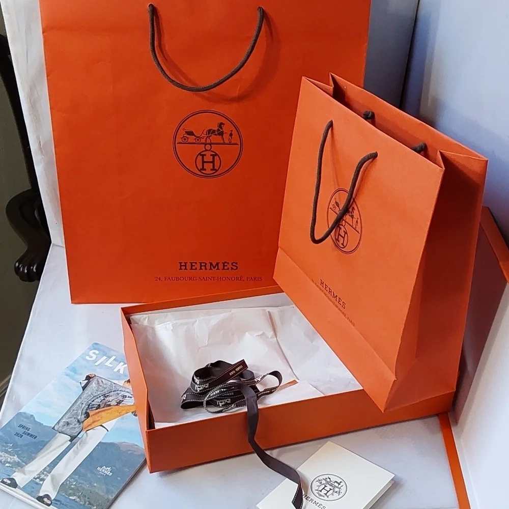 HERMÈS PARIS‎ BAGS & BOX CLOSET STORAGE /ORGANIZER